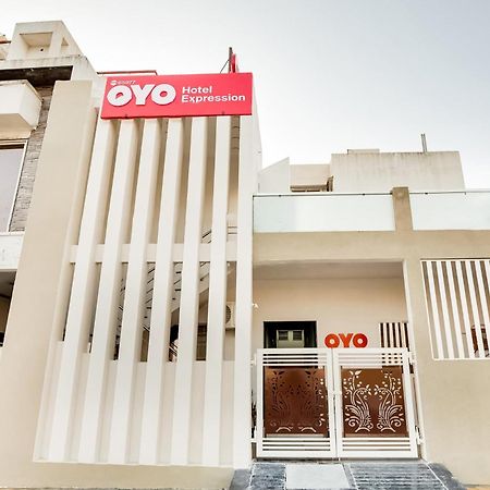 Hotel O Expression Indore Esterno foto