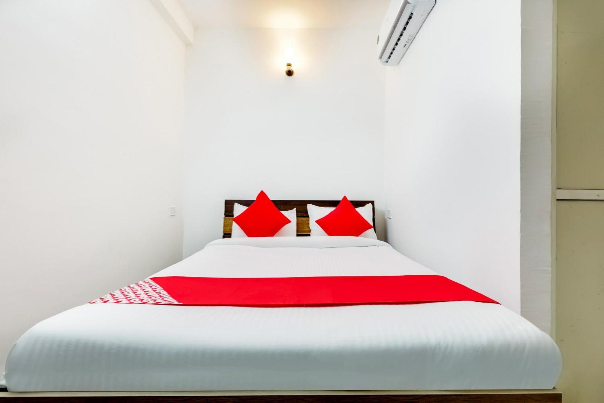Hotel O Expression Indore Esterno foto