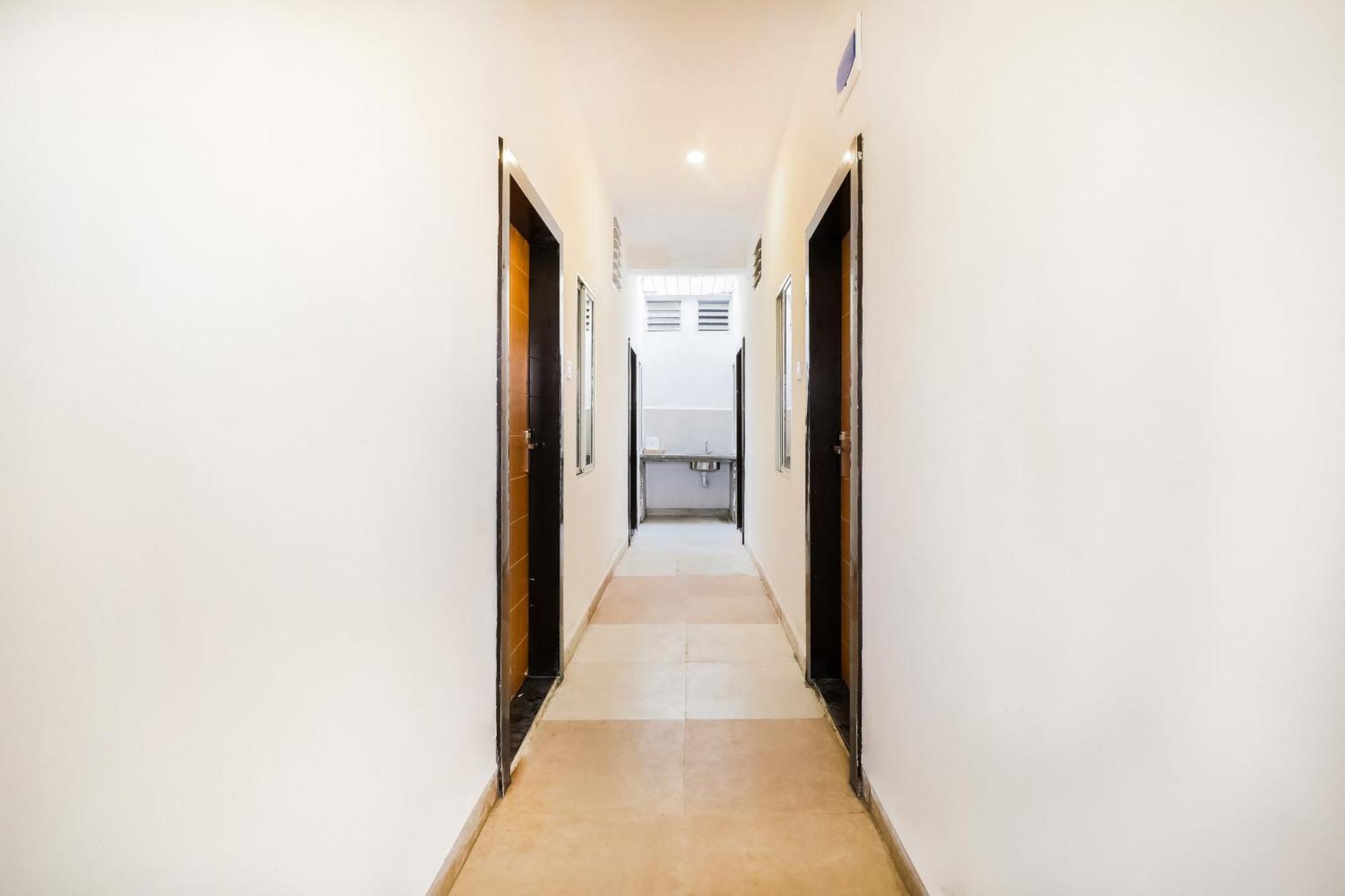 Hotel O Expression Indore Esterno foto