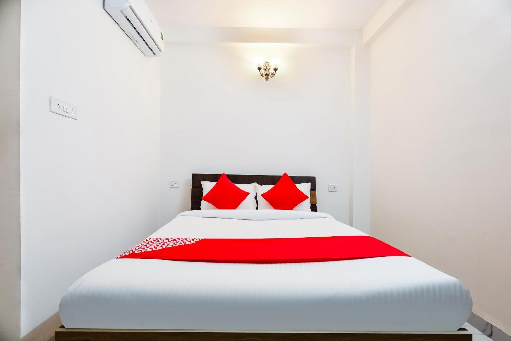 Hotel O Expression Indore Esterno foto