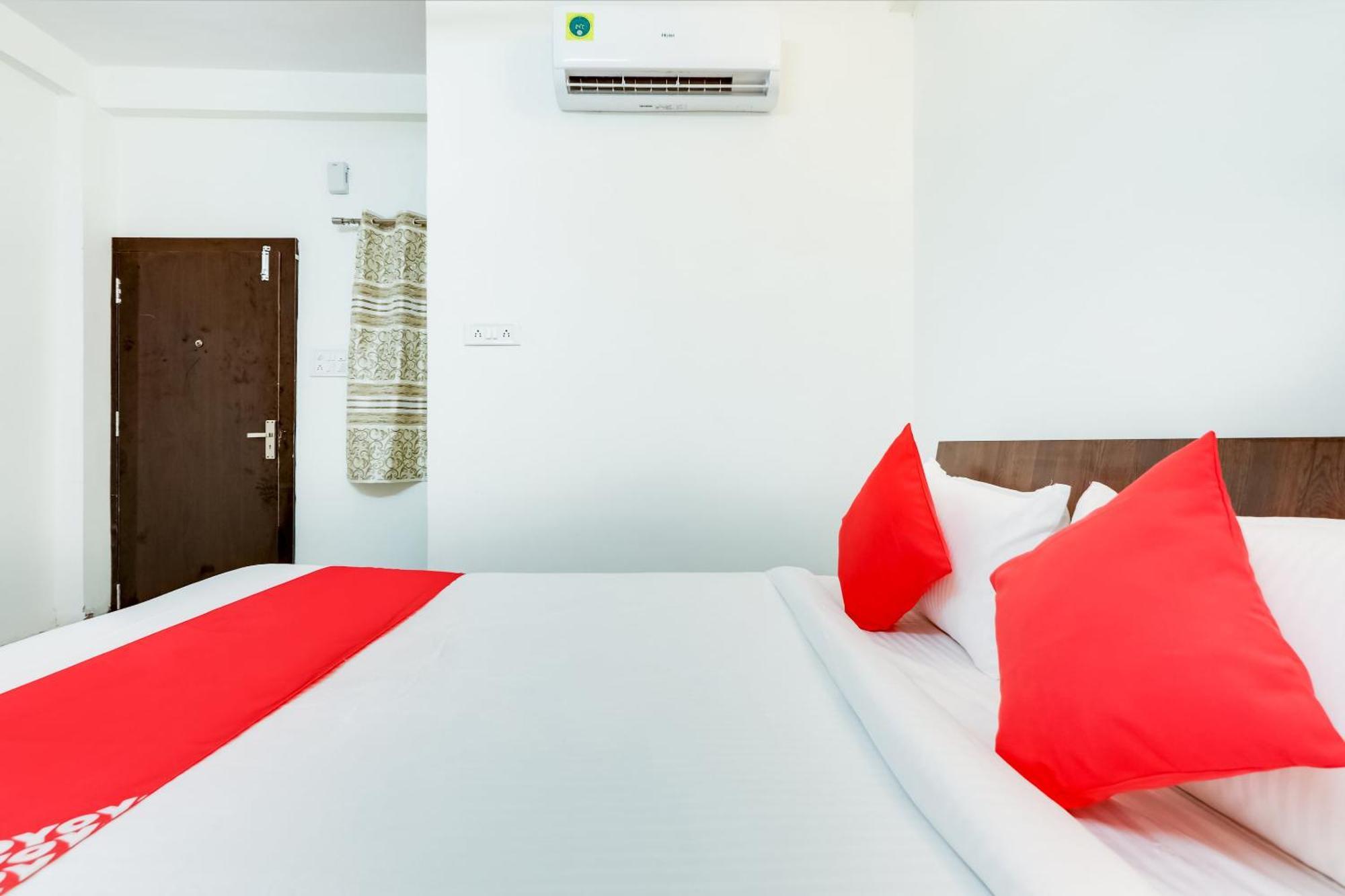 Hotel O Expression Indore Esterno foto