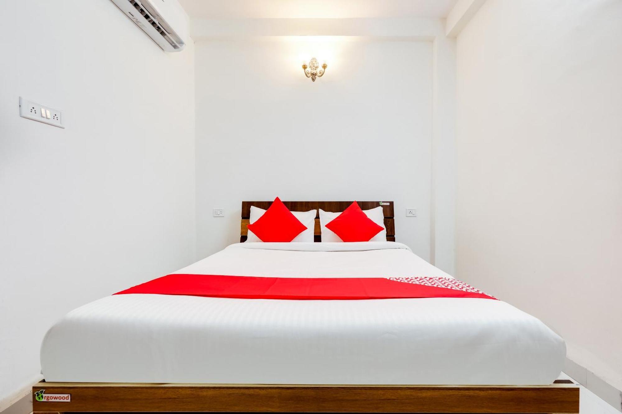 Hotel O Expression Indore Esterno foto