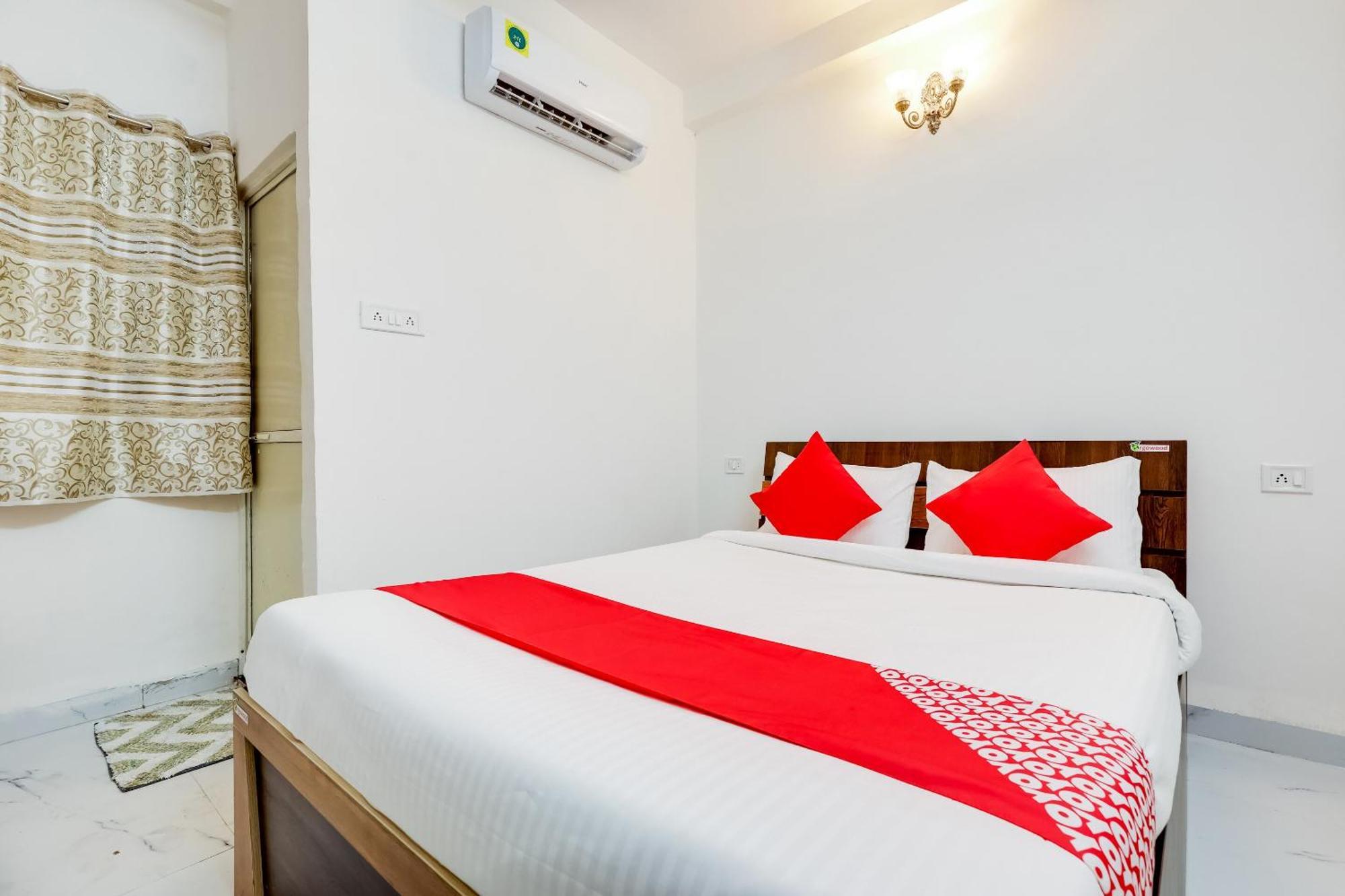 Hotel O Expression Indore Esterno foto